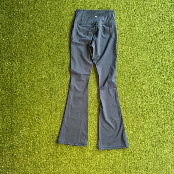 Retro Flared Leggings - Picture 2 of 4